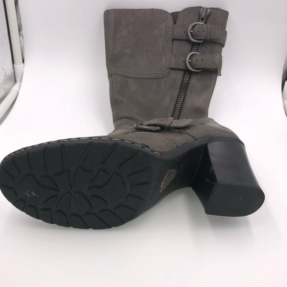 Born Treddy in Snare Heeled Leather Boot - Picture 2 of 2